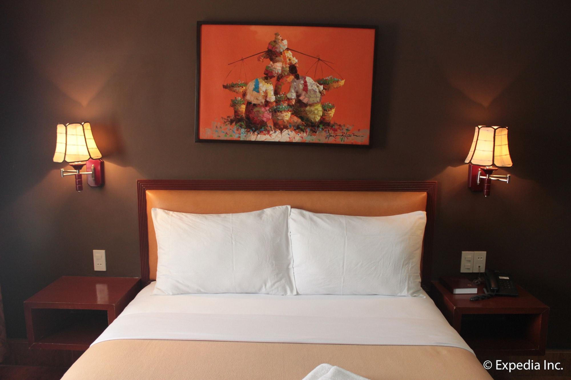 Pamulinawen Hotel Laoag Buitenkant foto