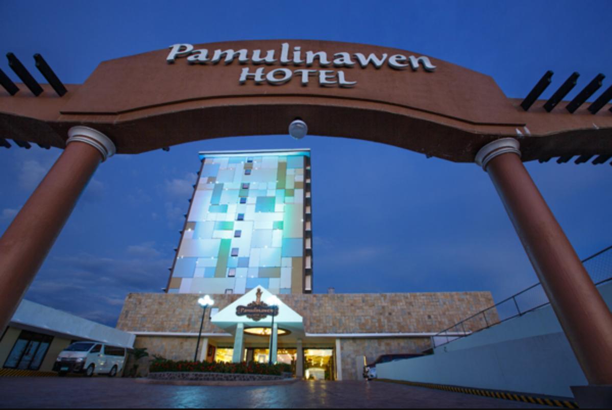 Pamulinawen Hotel Laoag Buitenkant foto